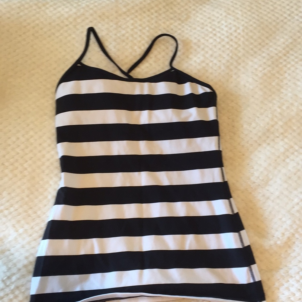 Lulu lemon black and white stripped work out tank